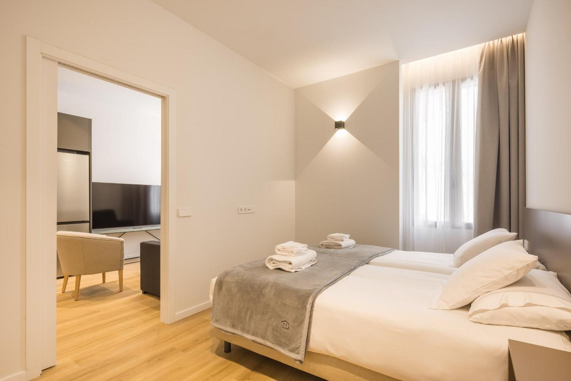Mon Suites Jardin De Ayora Valencia Room photo