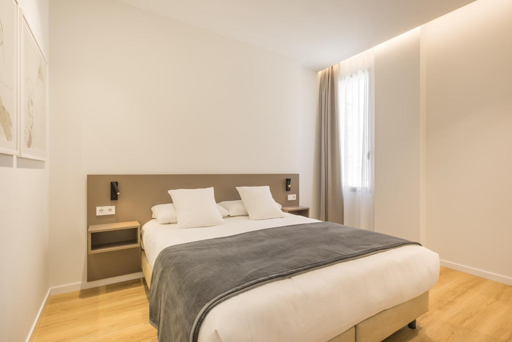 Mon Suites Jardin De Ayora Valencia Room photo