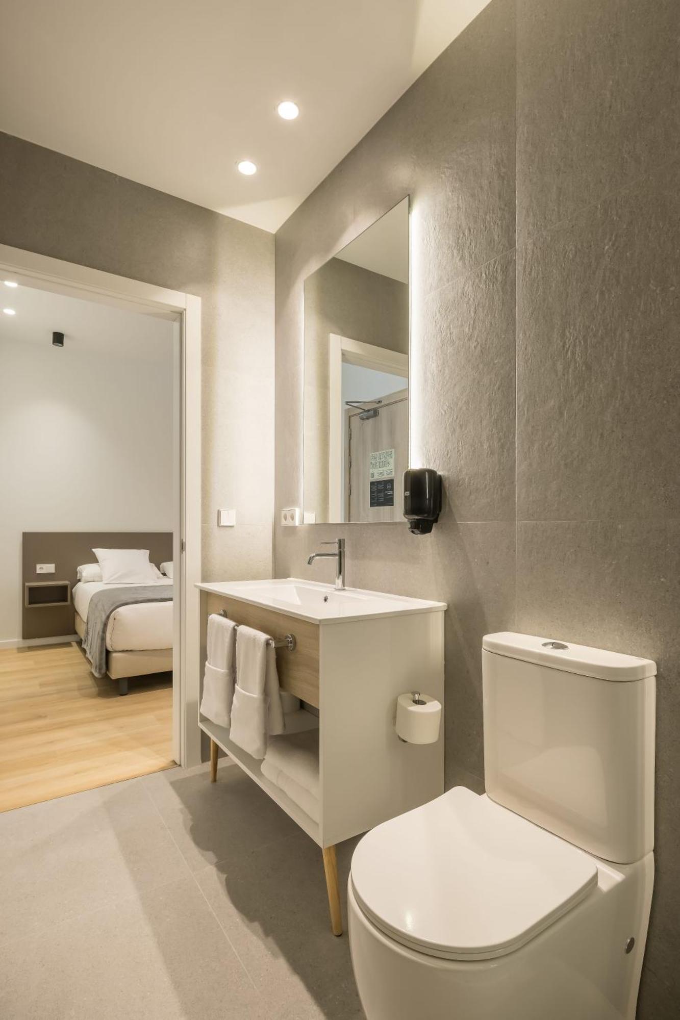 Mon Suites Jardin De Ayora Valencia Exterior photo